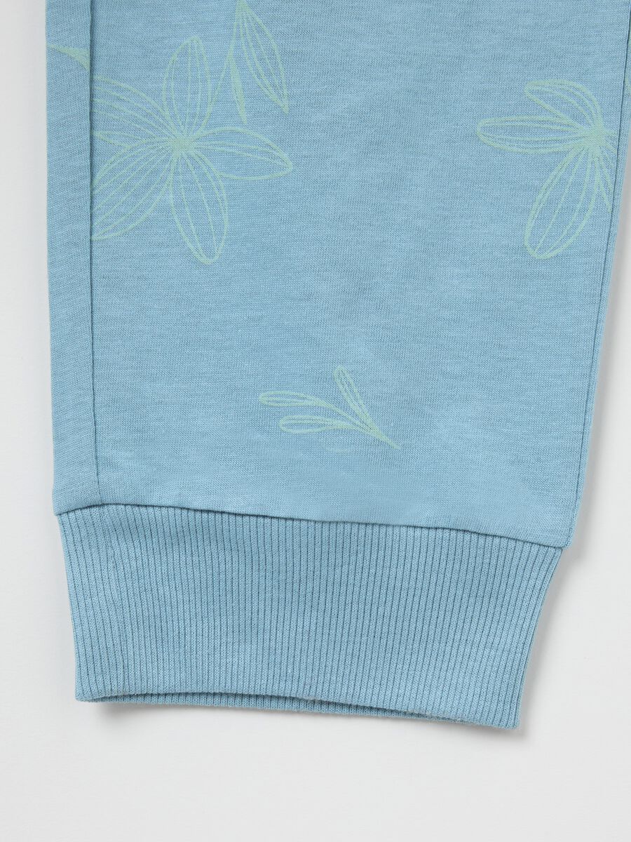 White and light blue cotton pyjamas with floral print_5