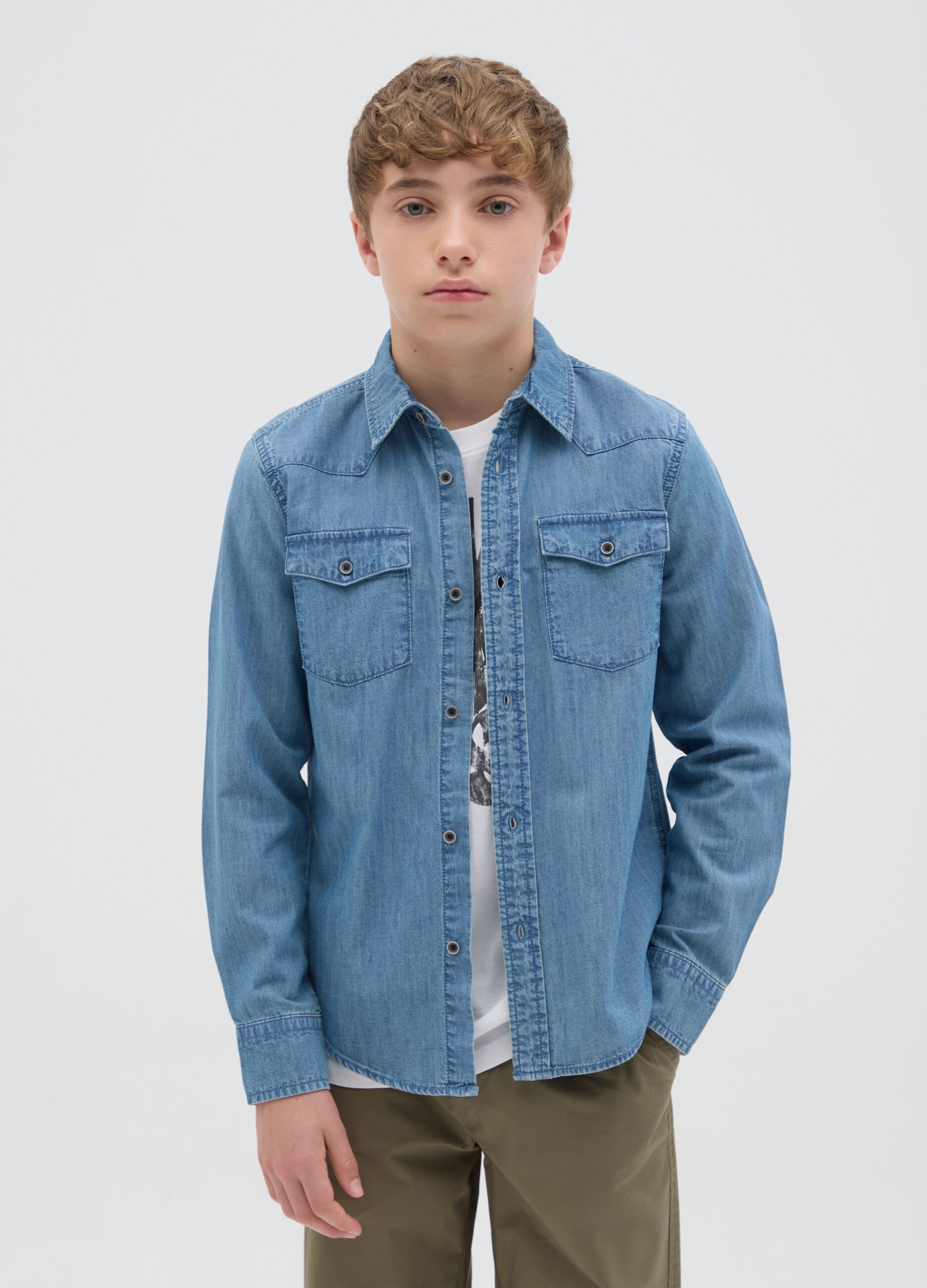 Blue classic shirt in chambray denim