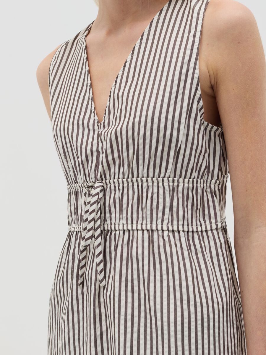 Striped midi dress with V neck_2