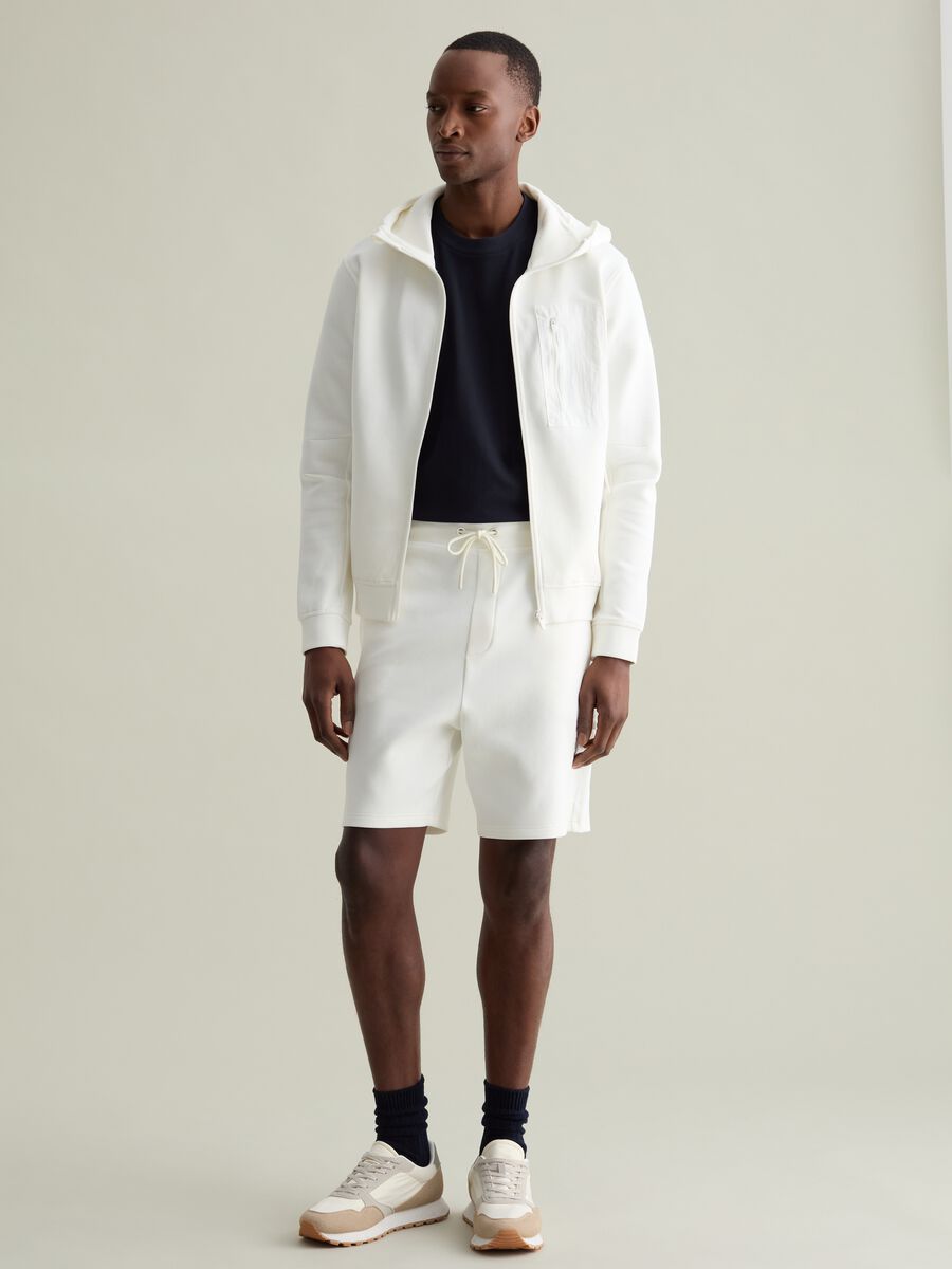 Bermuda joggers in technical fabric_0