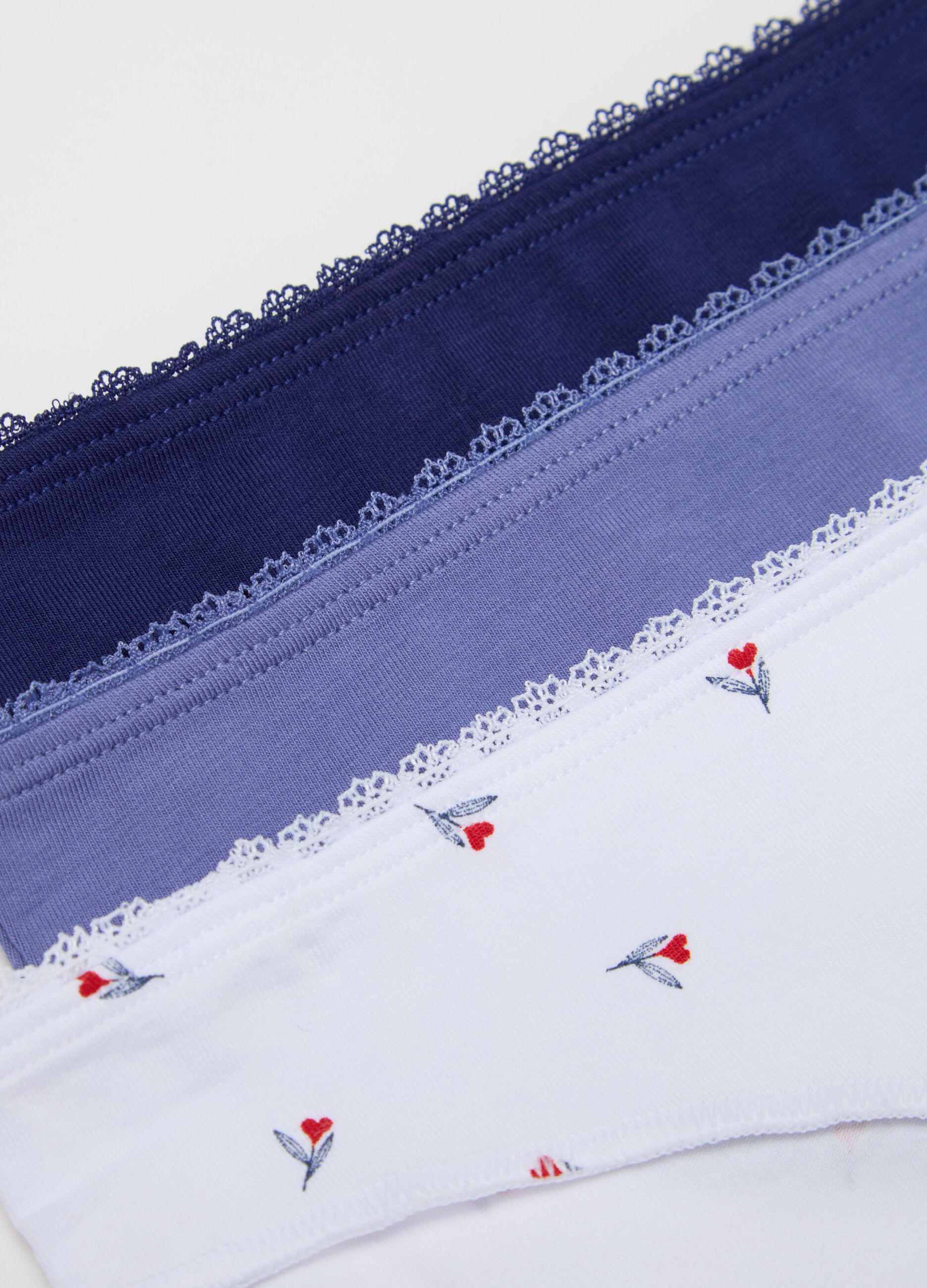 Three-pack Brazilian-cut briefs in stretch cotton with crochet