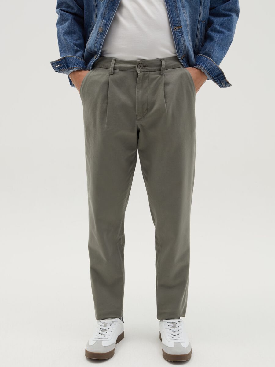 Cotton and linen chino trousers_1