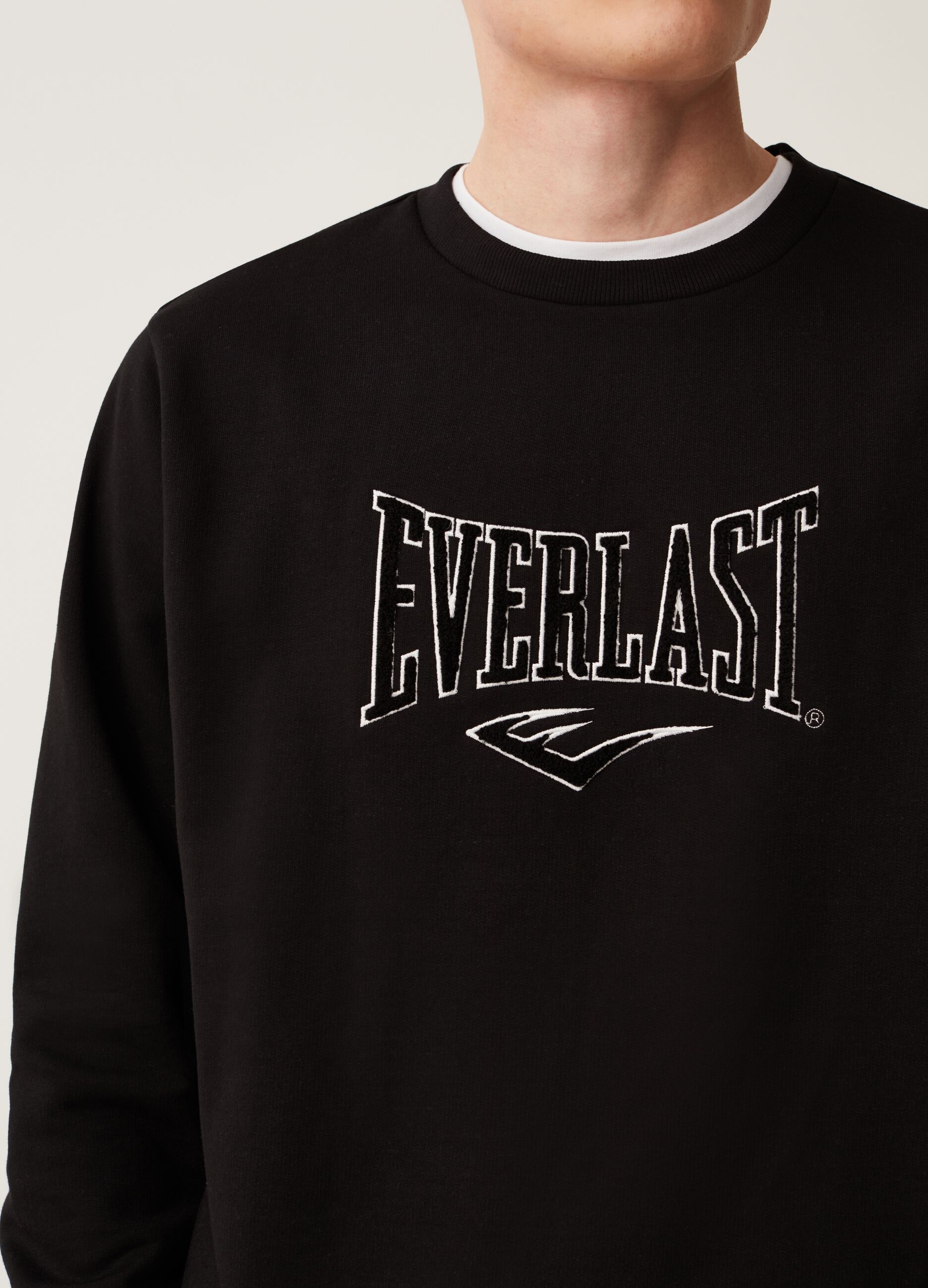 Sweatshirt with Everlast bouclé appliqué