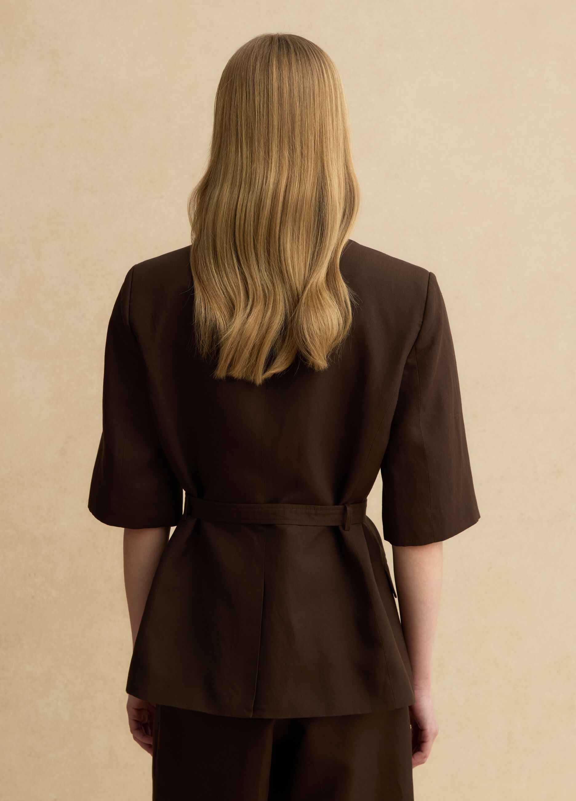 Blazer in misto lyocell e lino marrone regular fit con cintura