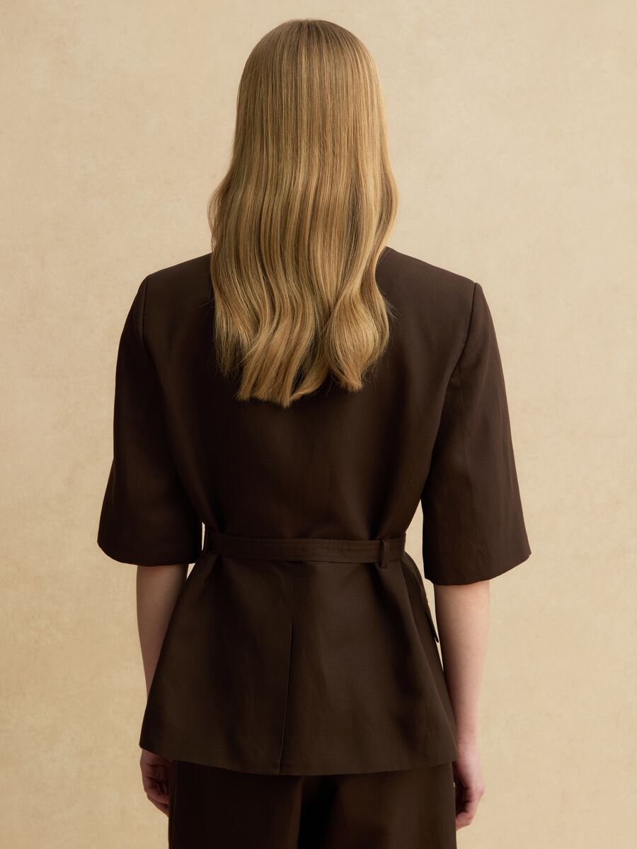 Blazer in misto lyocell e lino marrone regular fit con cintura_3