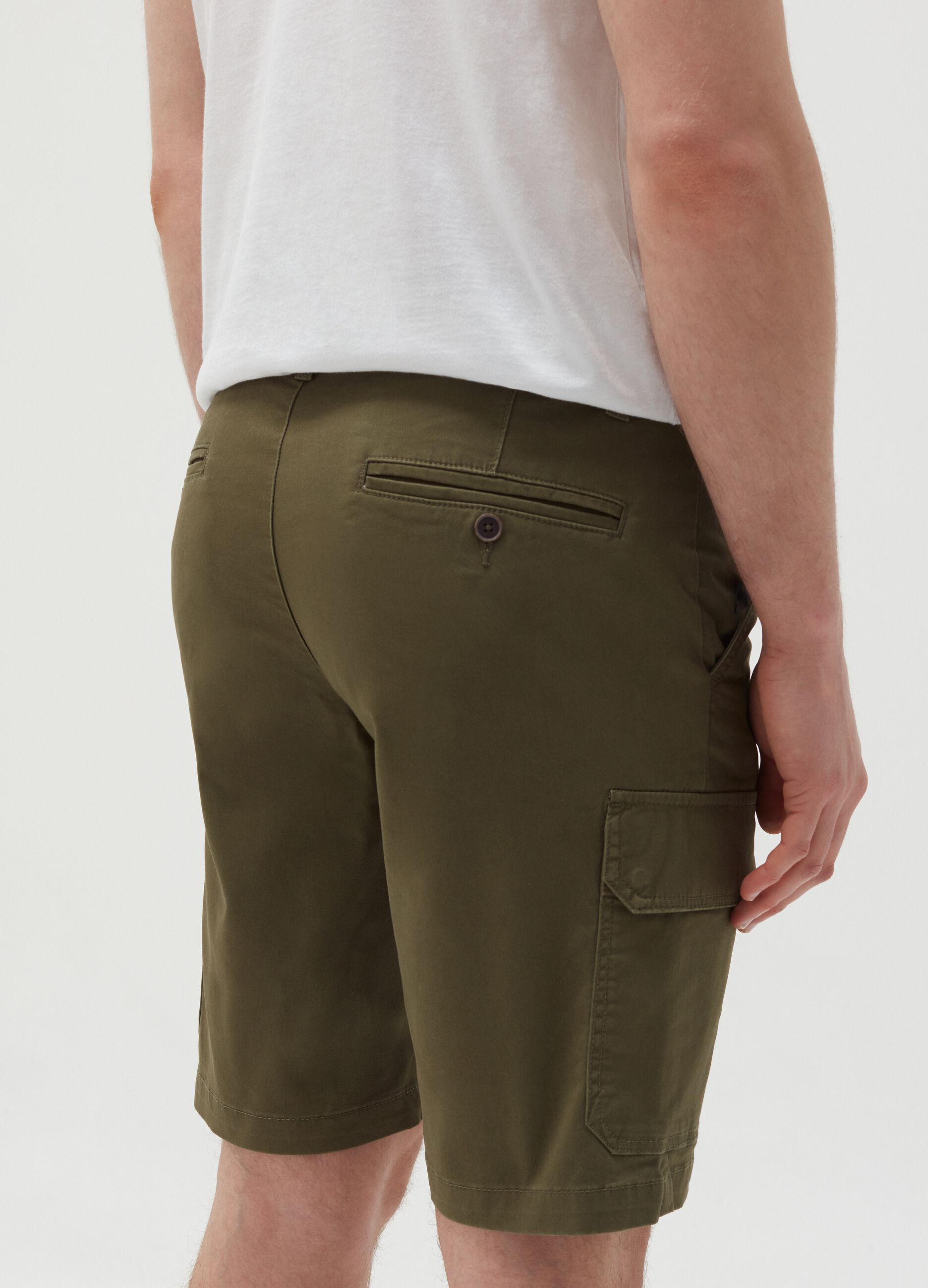 Bermuda chino cargo in cotone stretch_2