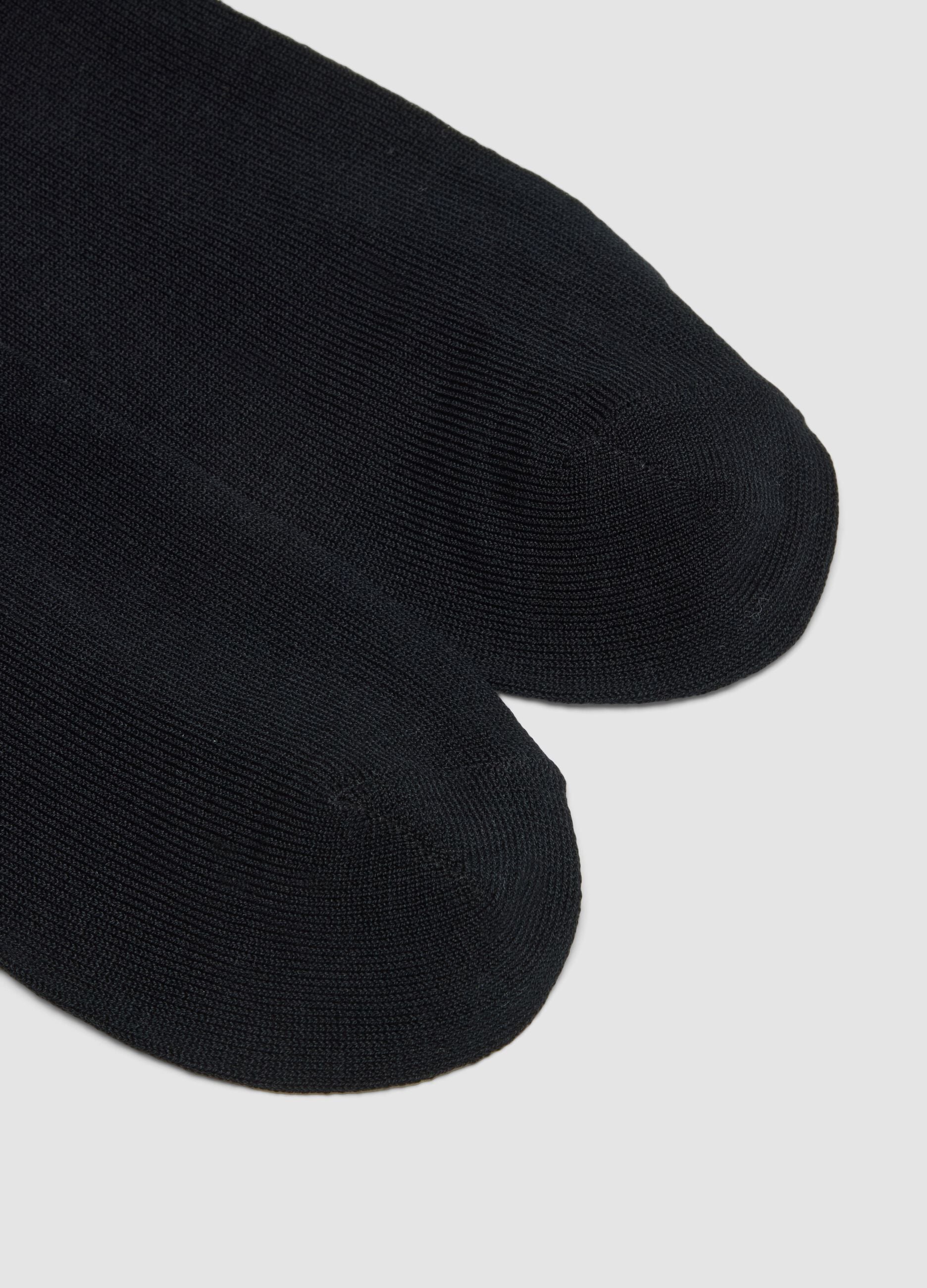 3-pack black organic cotton ankle sports socks