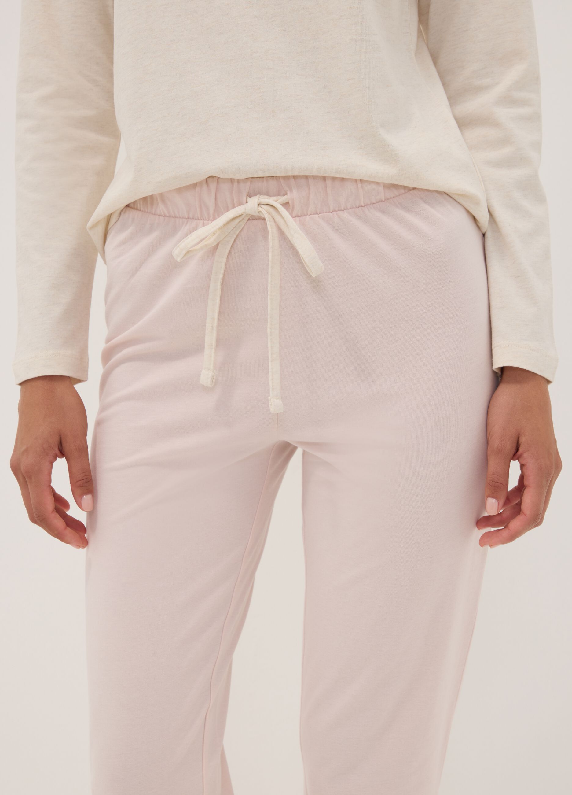 Beige organic cotton pyjamas with raised croissant embroidery