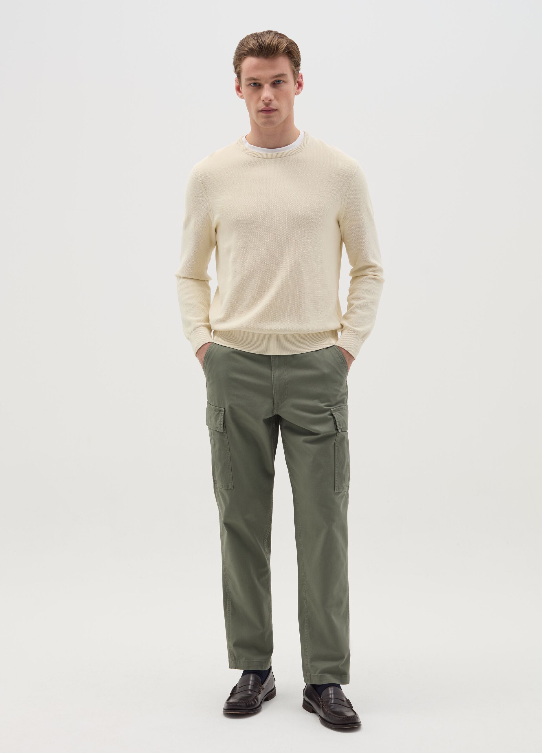 Cargo trousers with internal drawstring