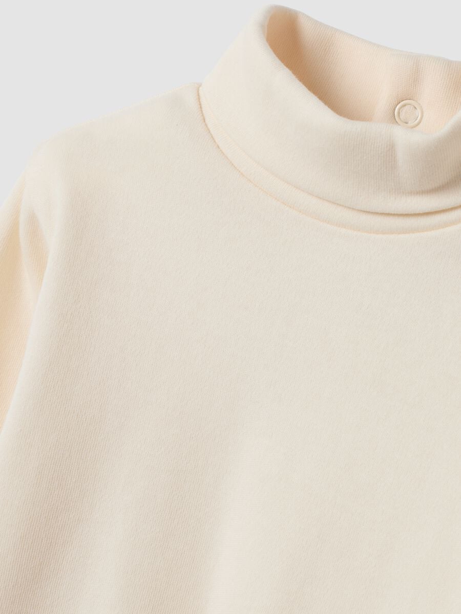 Light beige organic cotton turtleneck top_2