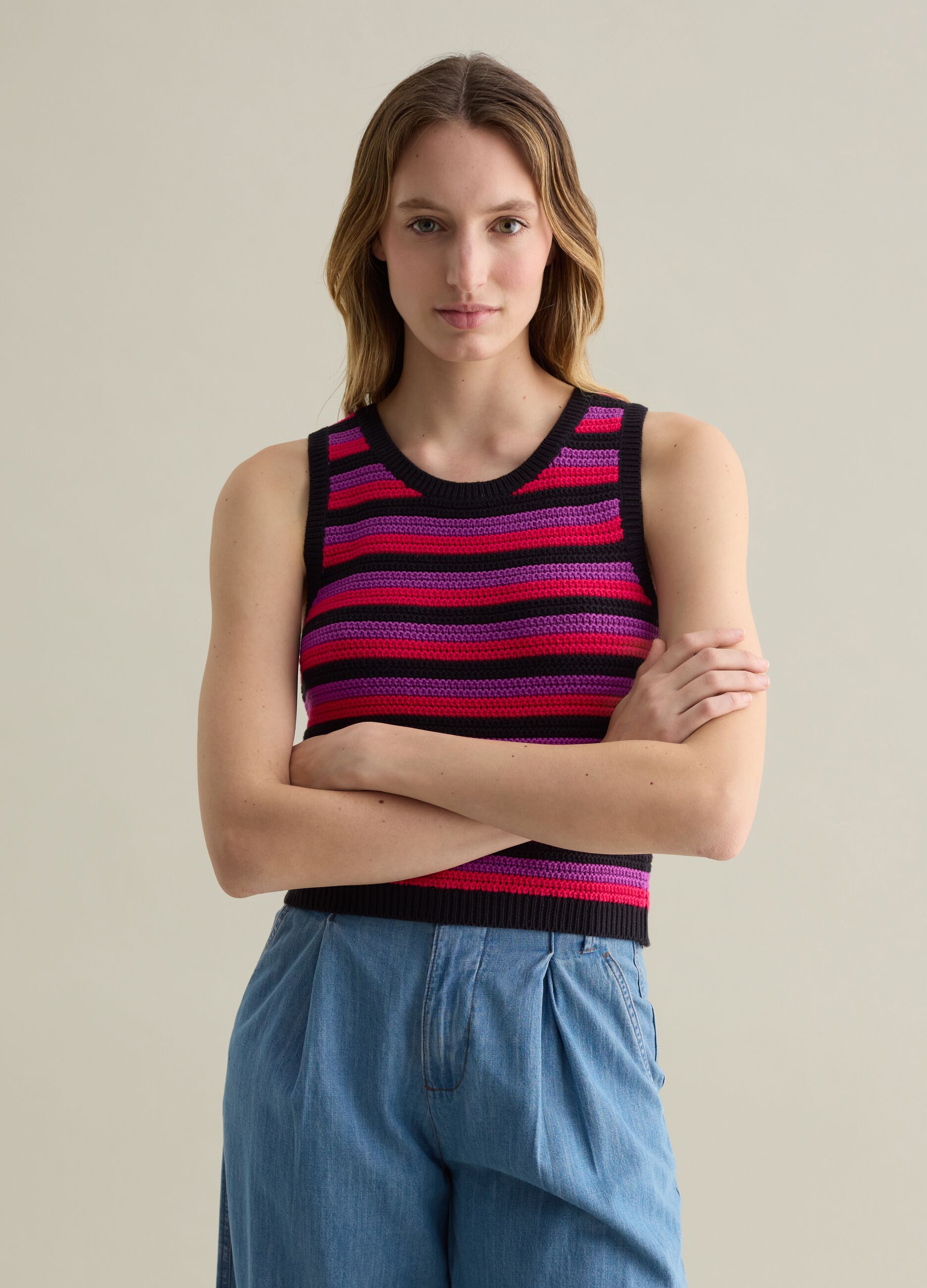 Tank top in maglia a righe multicolore