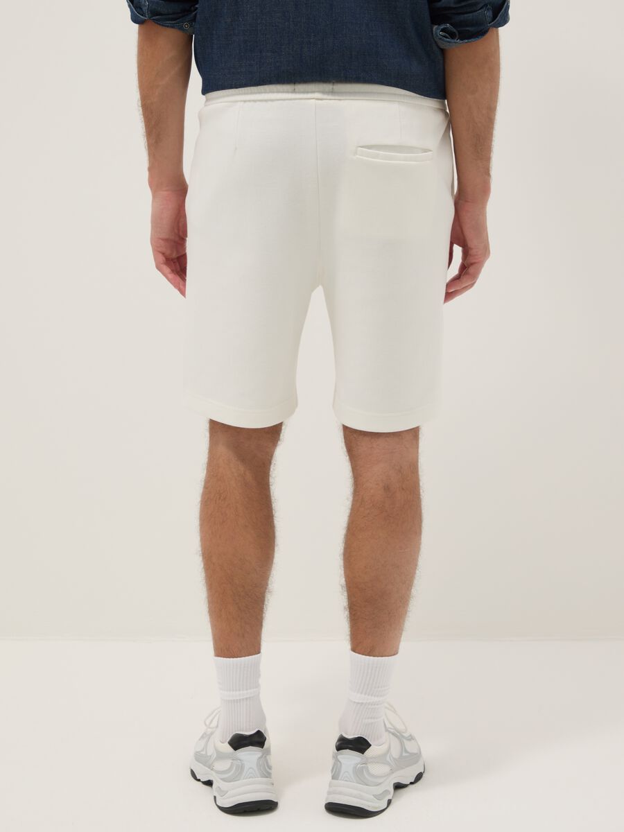 Shorts bianchi in puro cotone con vita elasticizzata regular fit_2