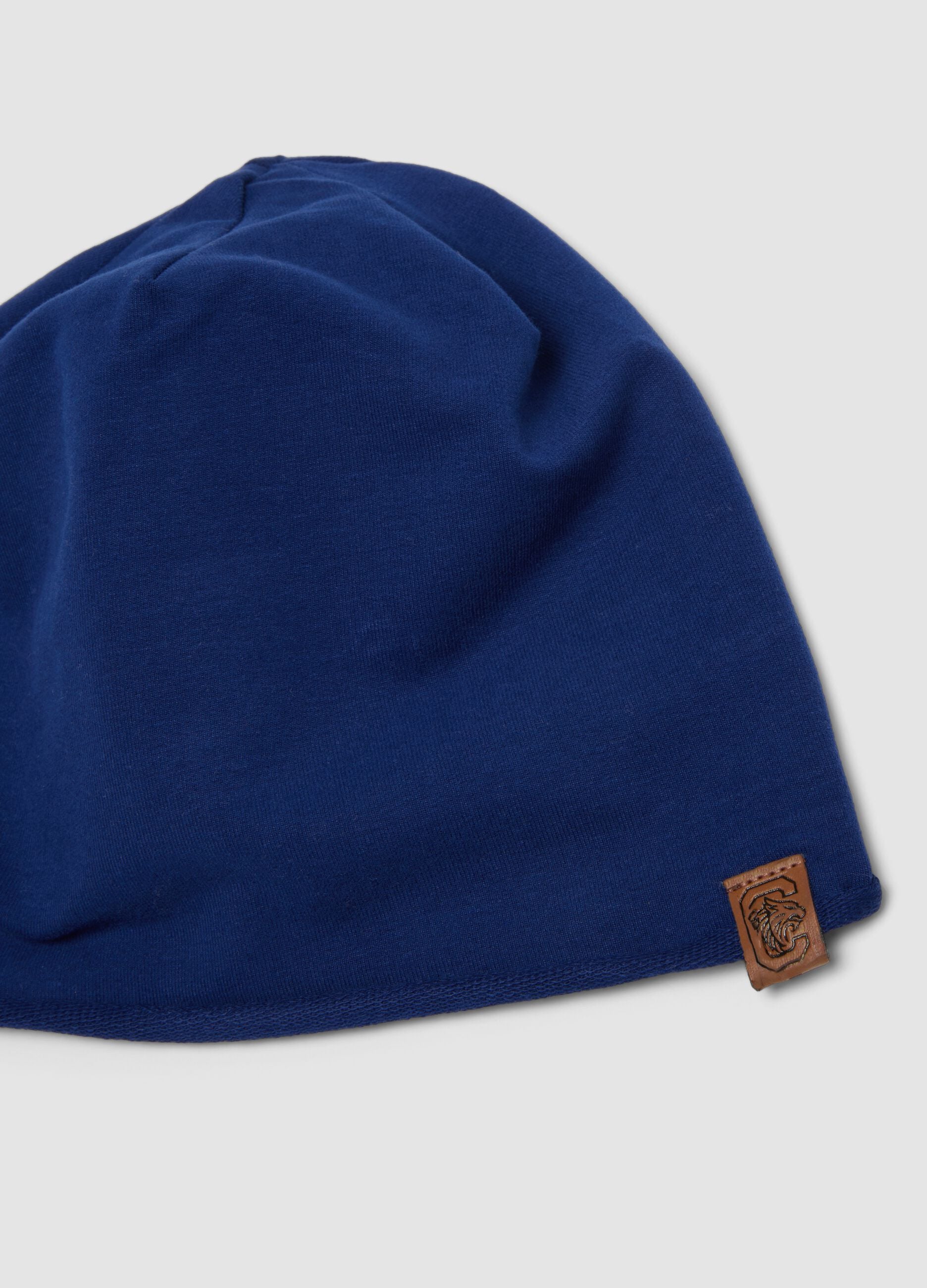 Cappello blu in cotone organico elasticizzato jersey per bambino