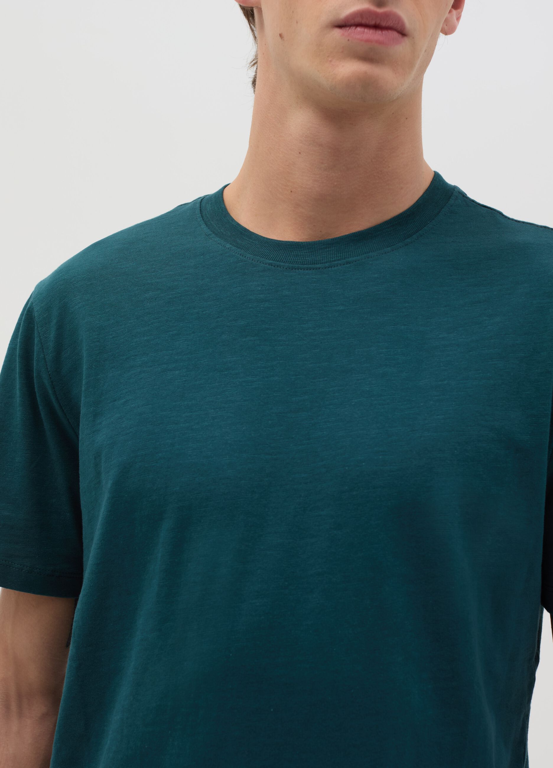 T-shirt in slub cotton with round neck