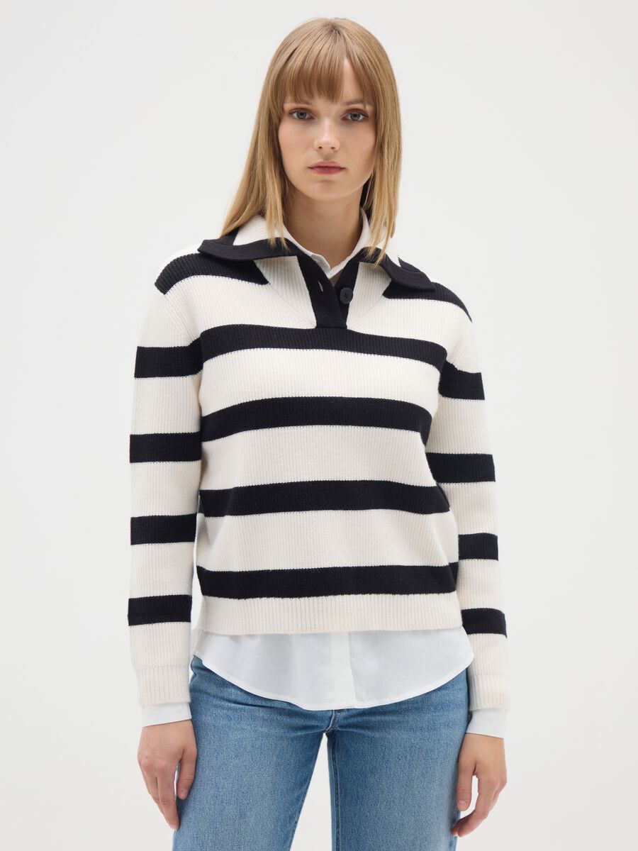 White jumper with black stripes and collar_0