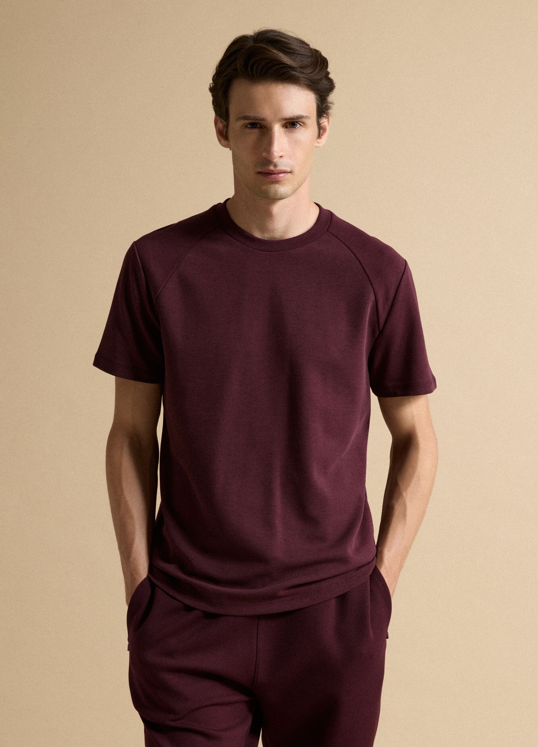 T-shirt rossa in misto cotone traspirante e ad asciugatura rapida