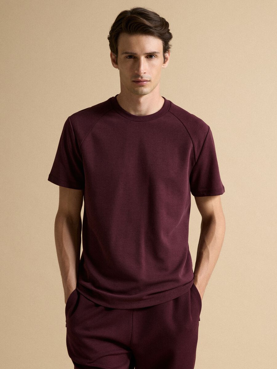 T-shirt rossa in misto cotone traspirante e ad asciugatura rapida_0