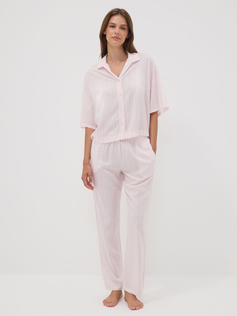 Pigiama rosa in pura viscosa con scollo a V a righe regular fit_0