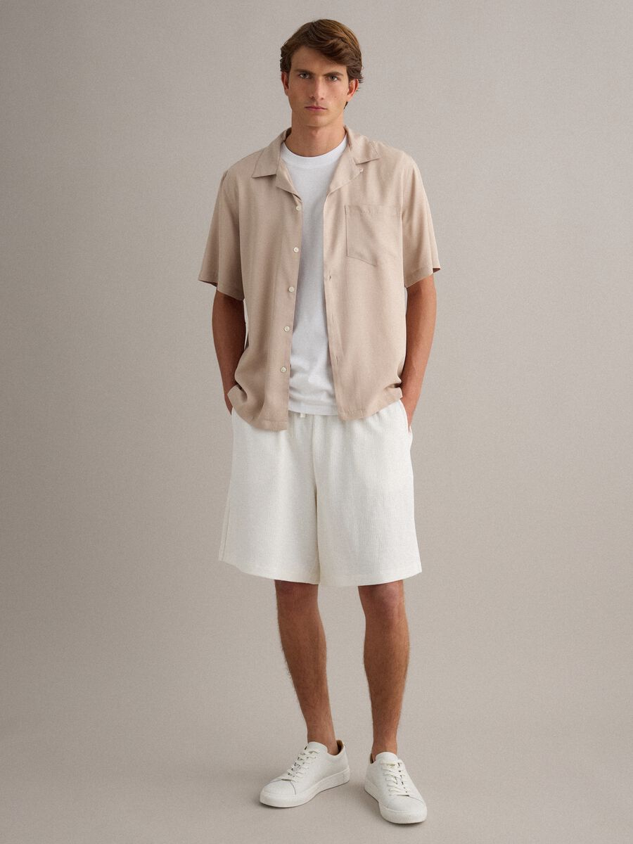 Camicia beige in pura viscosa con collo bowling_2