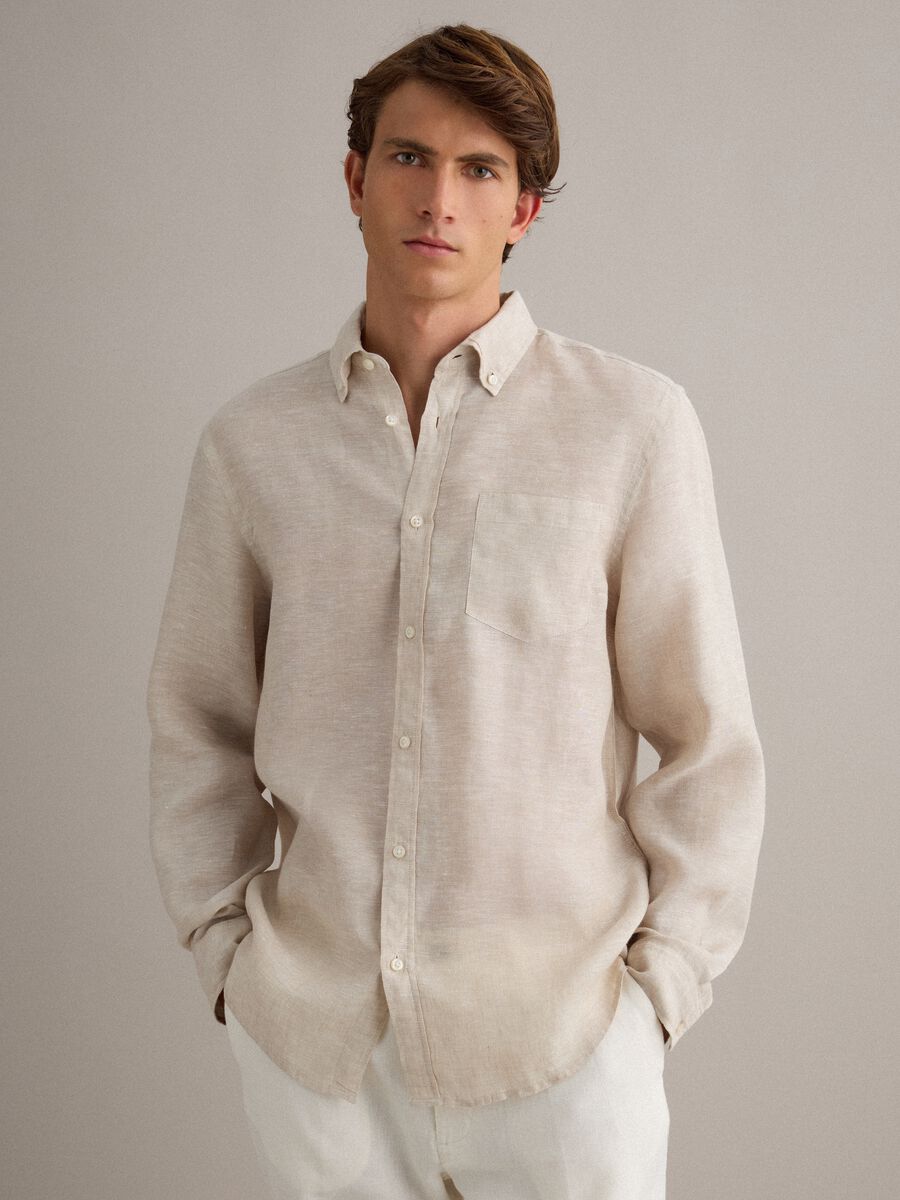 Camicia beige in puro lino con colletto button down regular fit_1