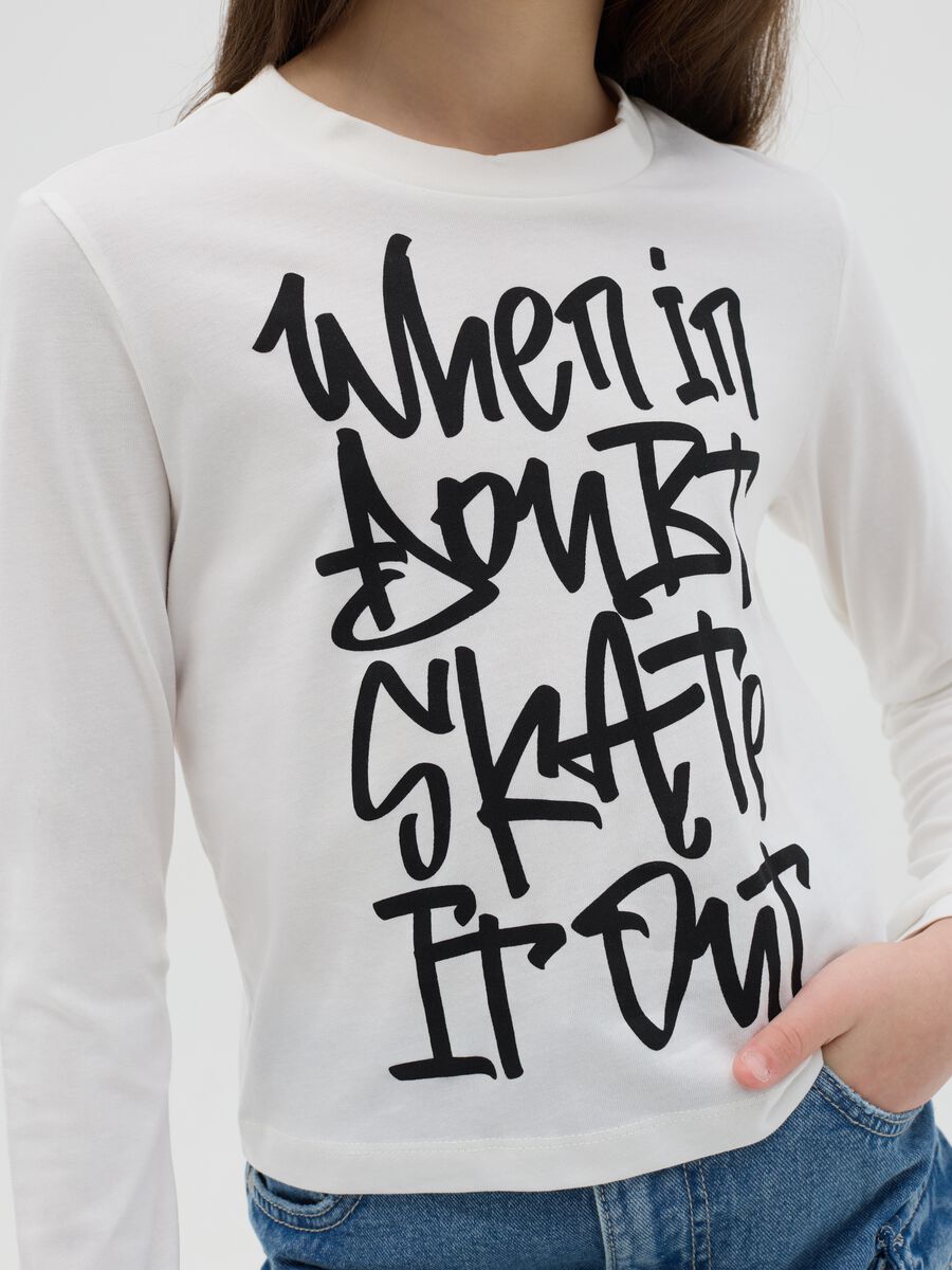 Long-sleeved T-shirt with lettering print_1