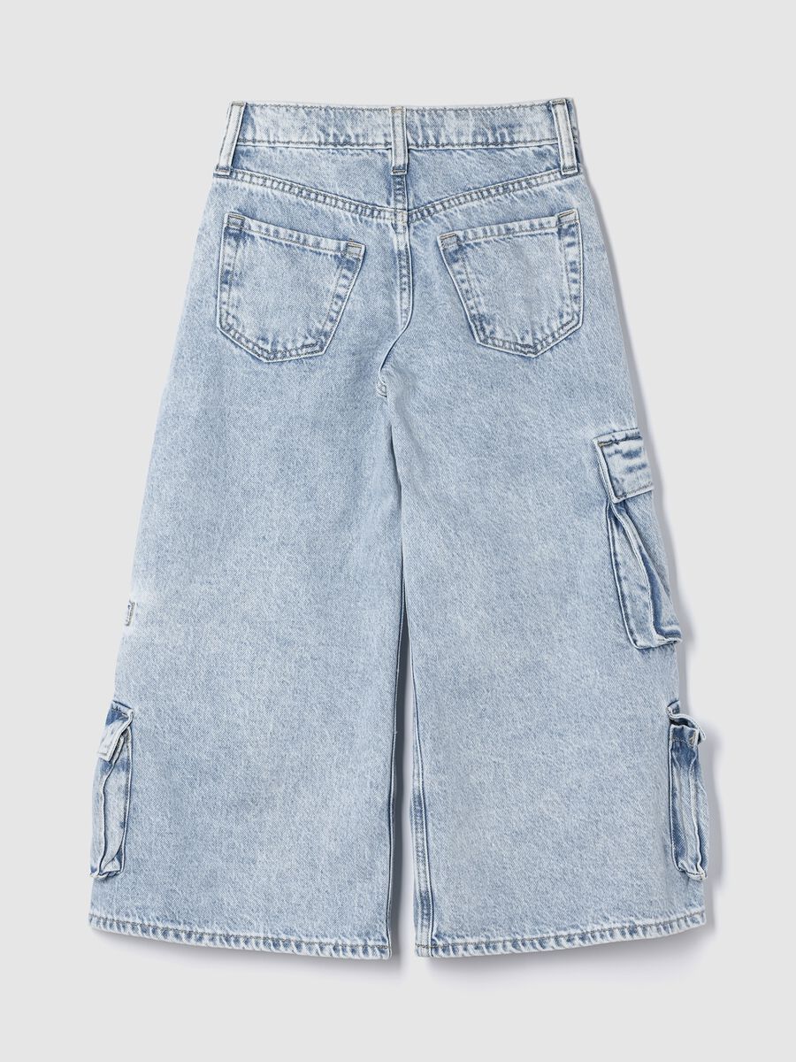 Baggy-fit jeans with multiple pockets_1