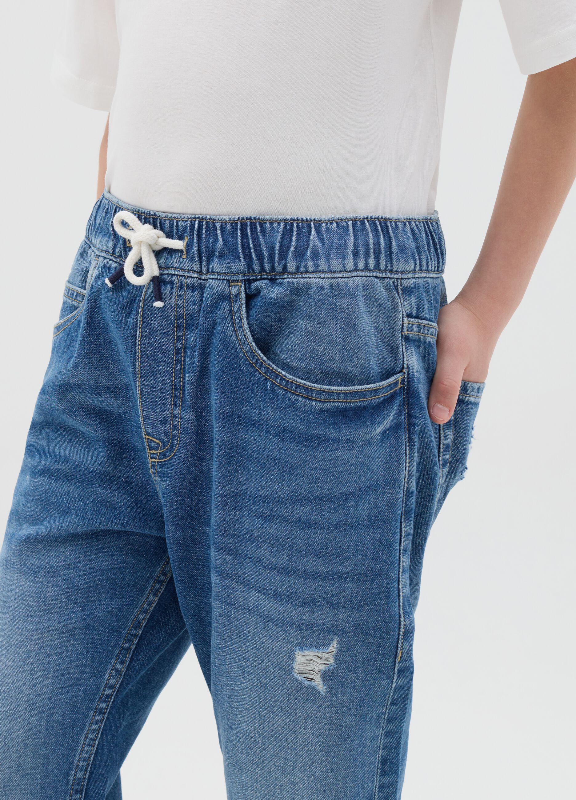 Carrot-fit joggers in denim with drawstring