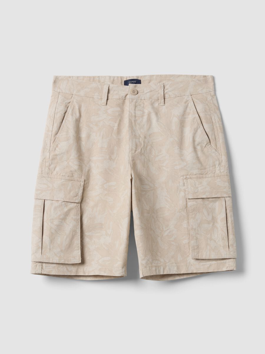 Beige stretch cotton cargo Bermuda shorts_4