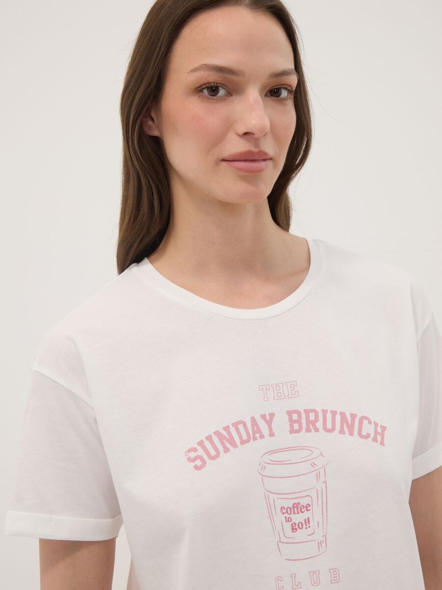T-shirt pigiama bianco in cotone organico con scritte frontali_2