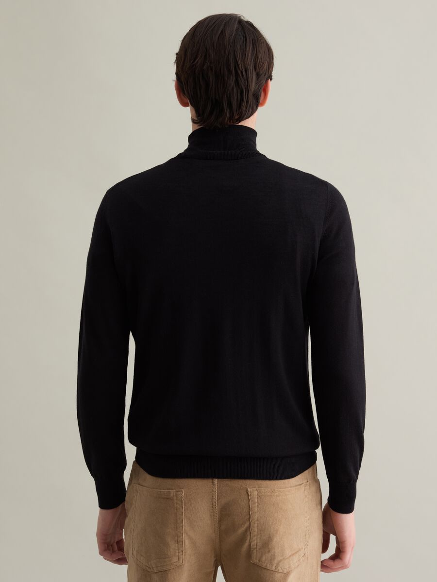 Merino wool pullover with high neck_3