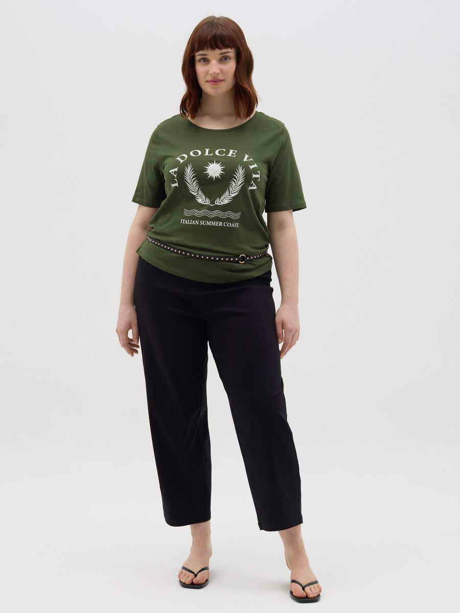 Curvy green T-shirt with "La Dolce Vita" print in cotton_1