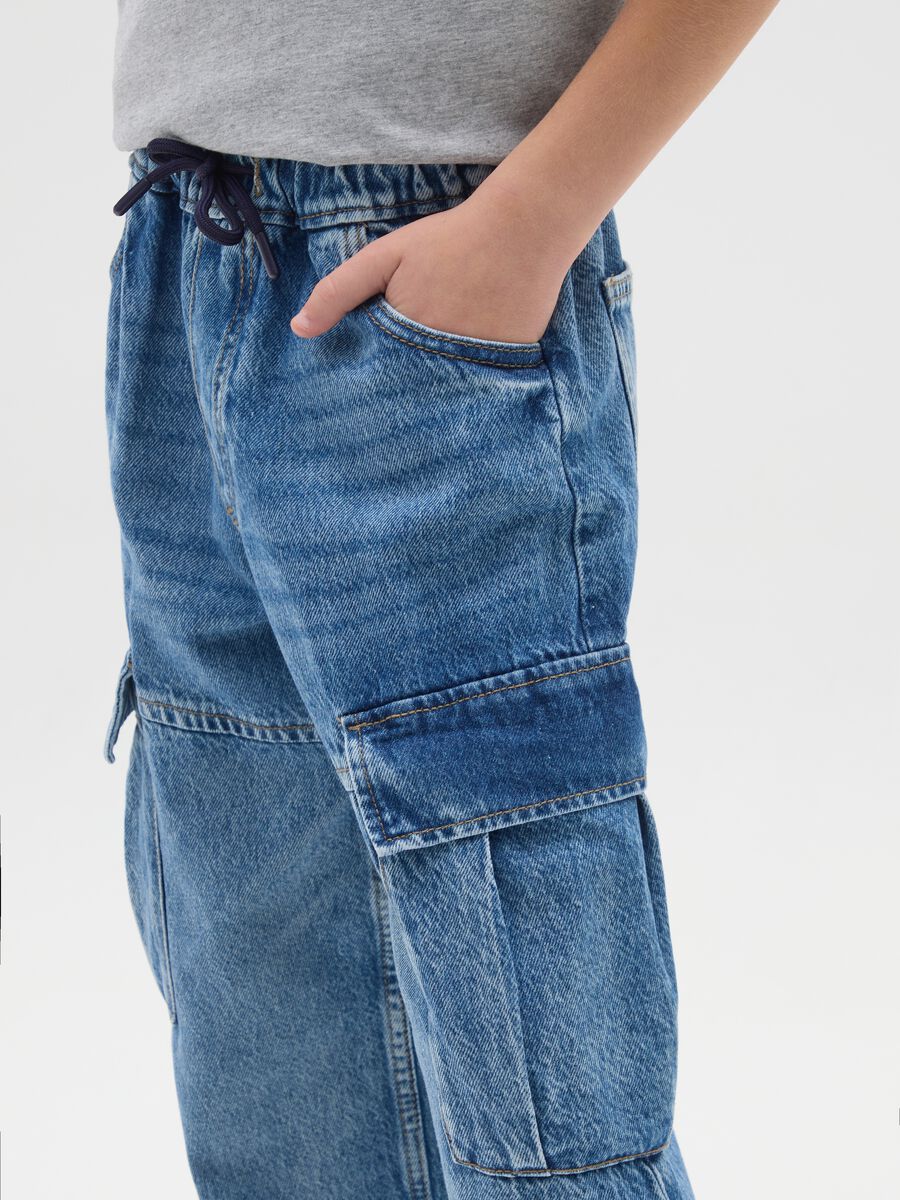 Jeans cargo blu da ragazzo in puro cotone denim relaxed fit_2