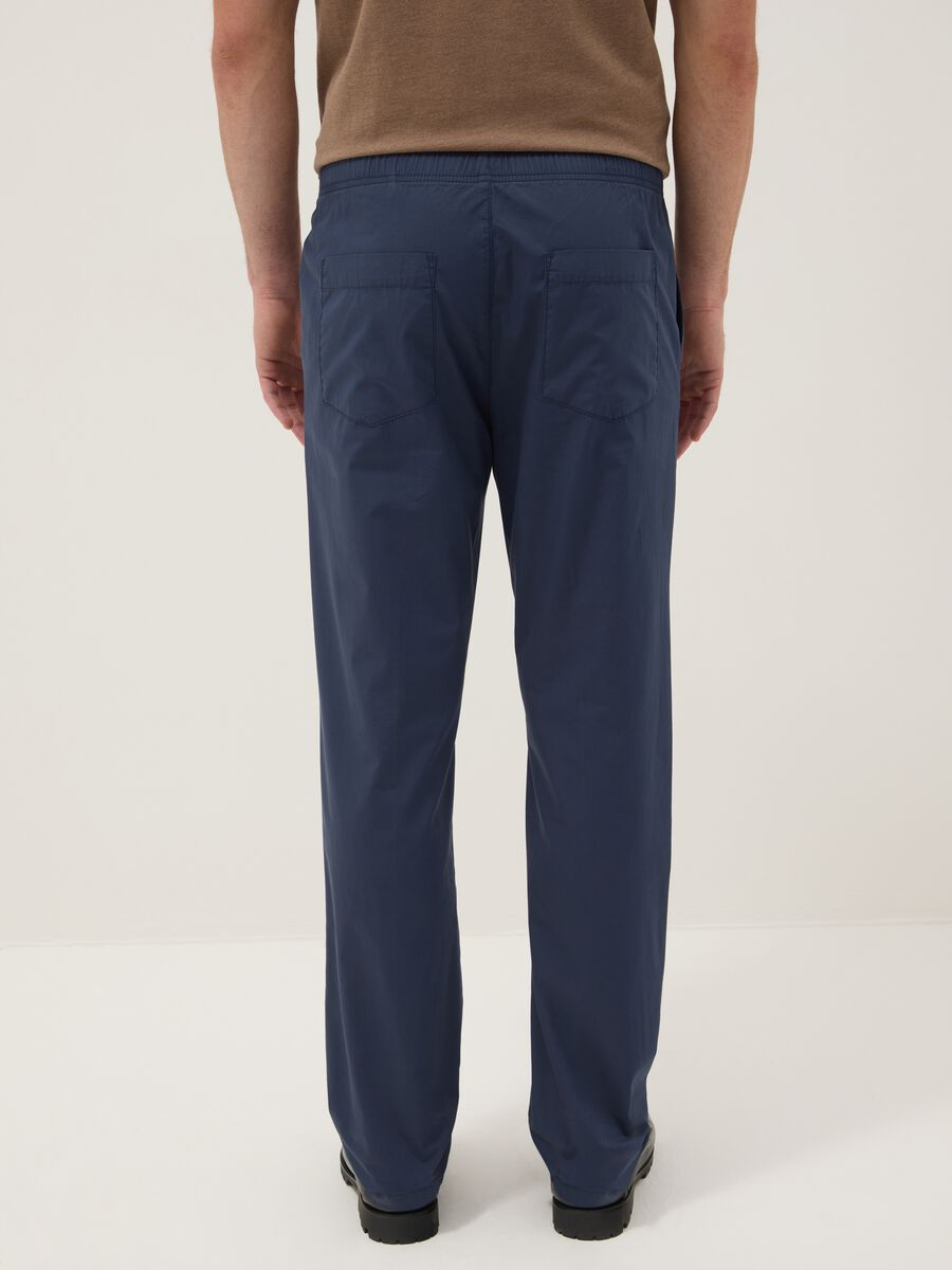 Pantaloni chino beige in puro cotone blu regular fit_2