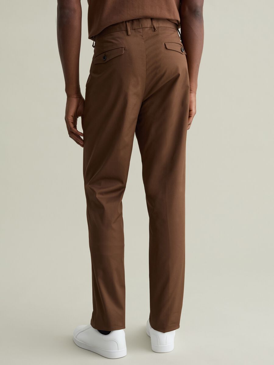 Stretch cotton chino trousers_3