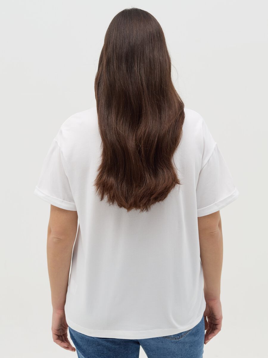 Curvy oversize T-shirt with appliqués_3