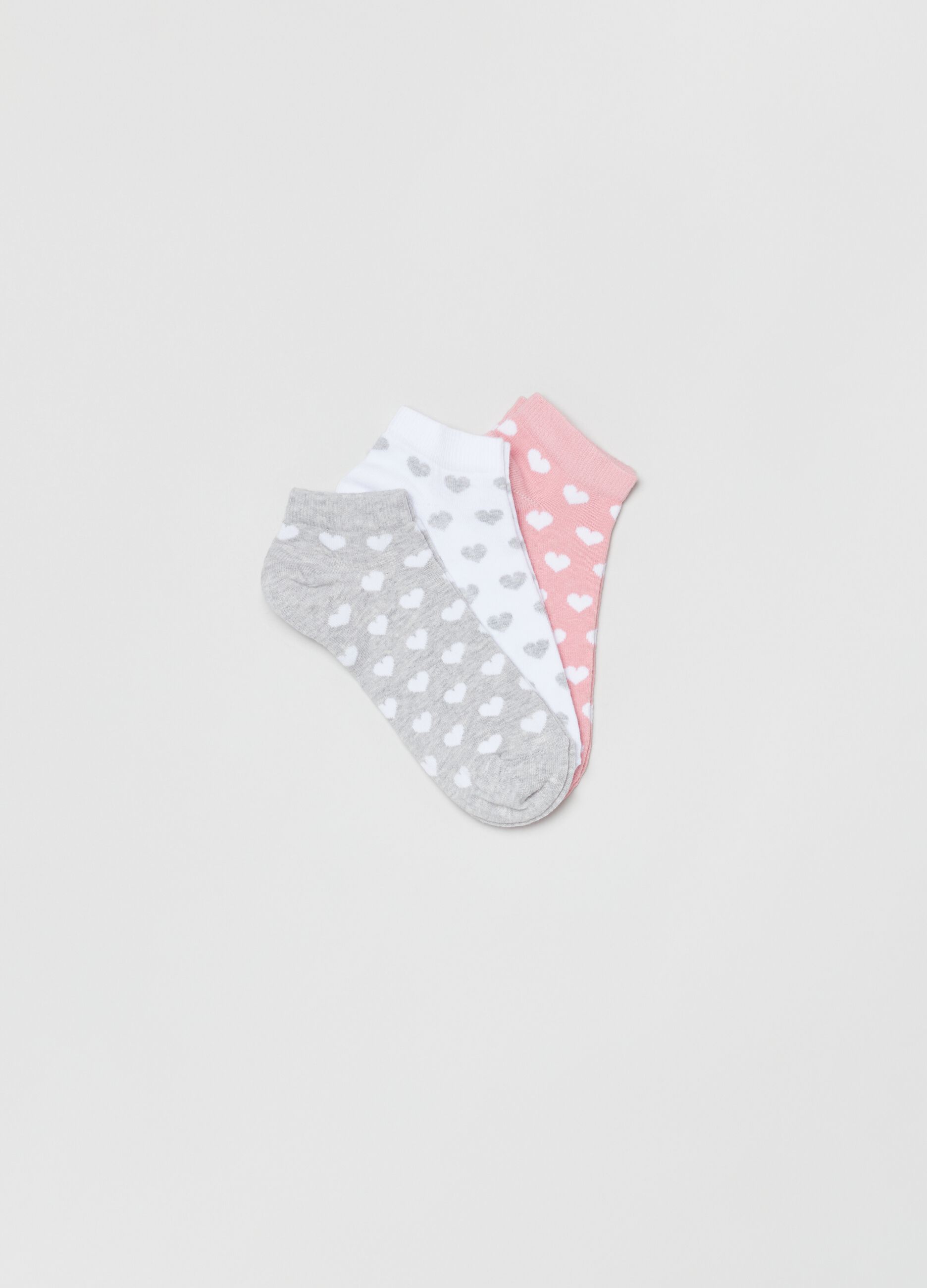 Three-pair pack shoe liners with hearts pattern