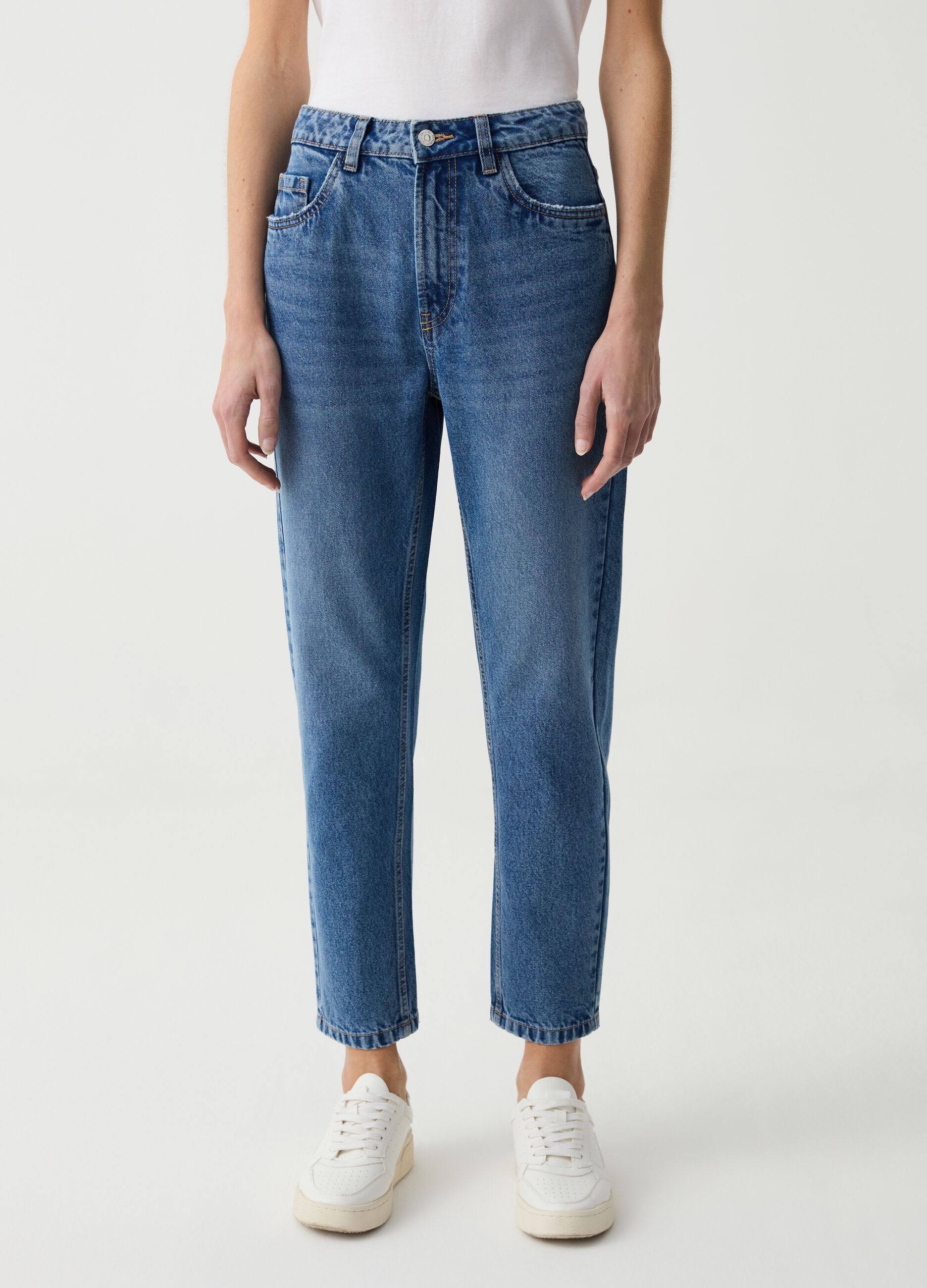 Mum-fit crop jeans