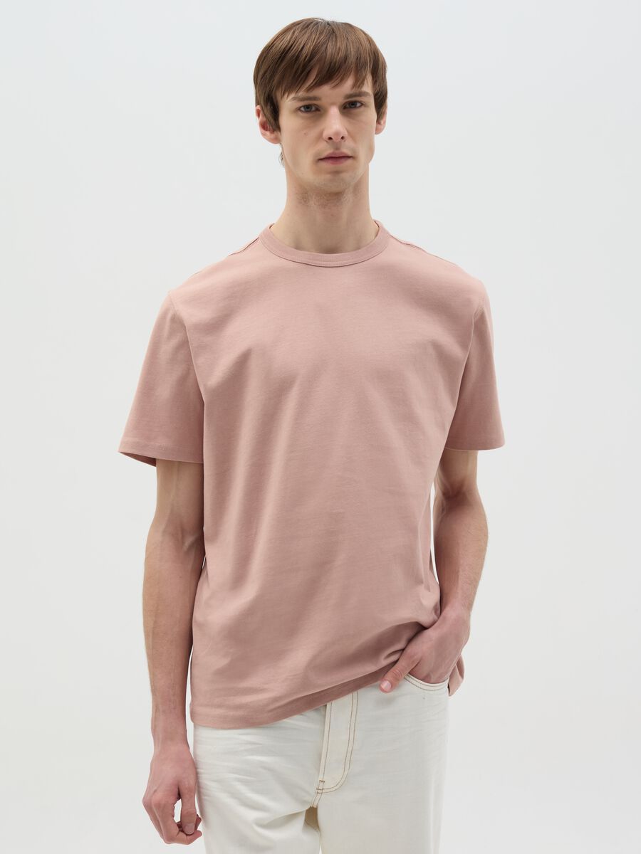 Relaxed-fit T-shirt with round neck_0