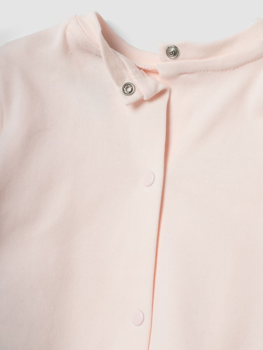 Completo bianco e rosa in cotone organico con ricami Aristogatti per neonata_2