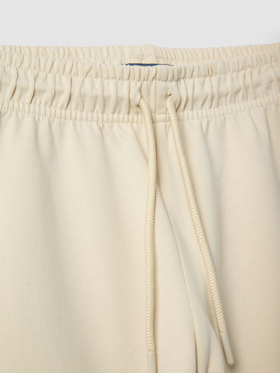 Pantaloni corti in puro cotone beige regular fit per bambino_2