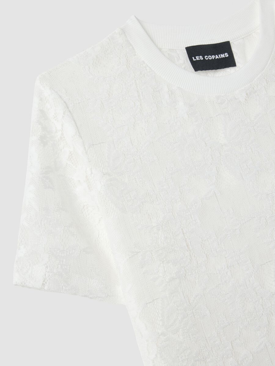 White regular fit t-shirt with floral net pattern_5