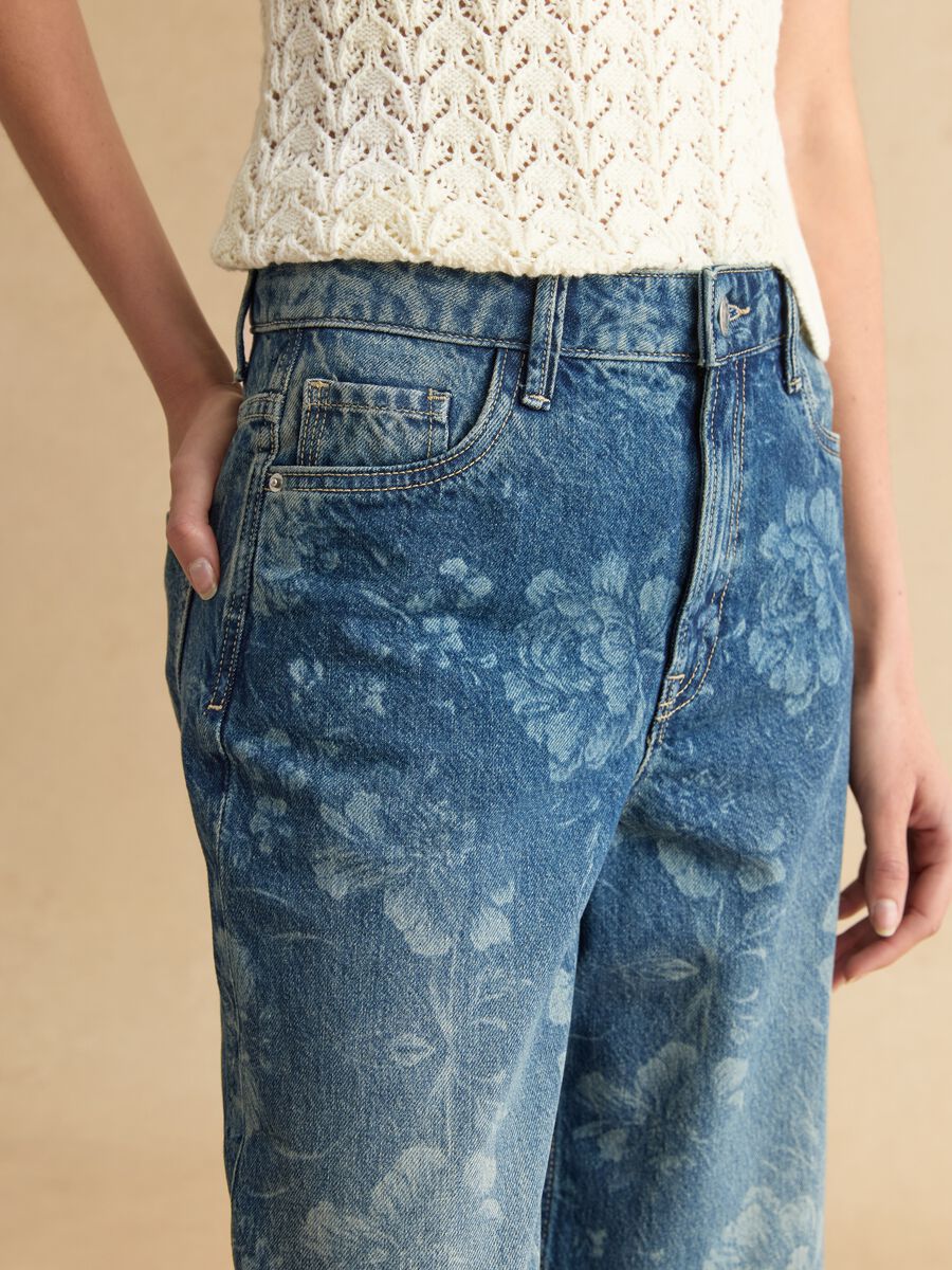 Wide leg blue denim pure cotton jeans with floral design_3