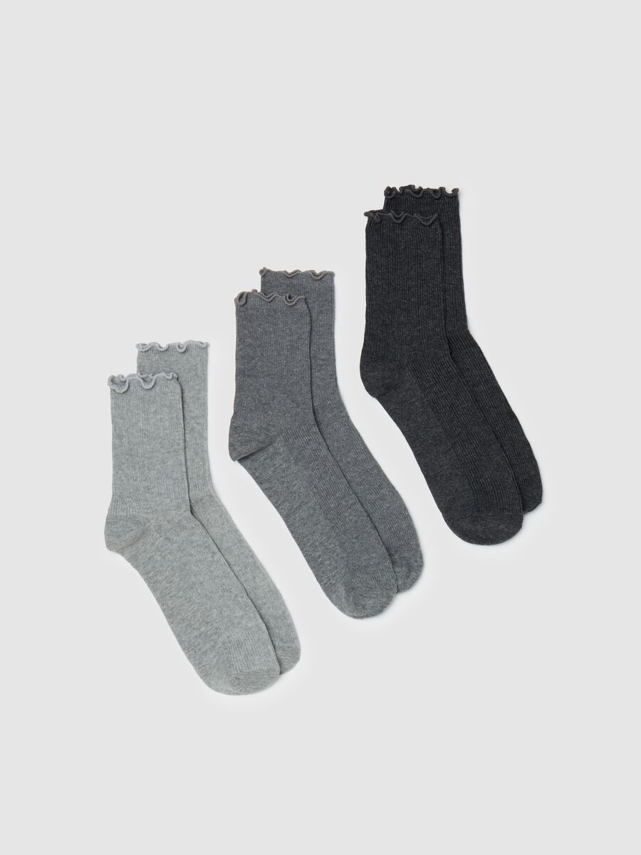 Three-pair pack short socks with gathered edging_0
