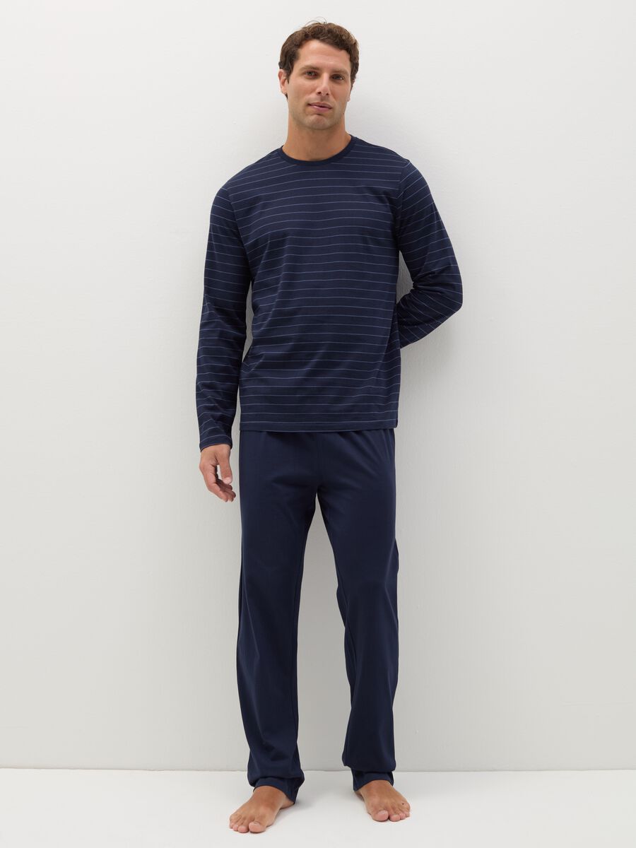 Cotton pyjamas with striped pattern_0