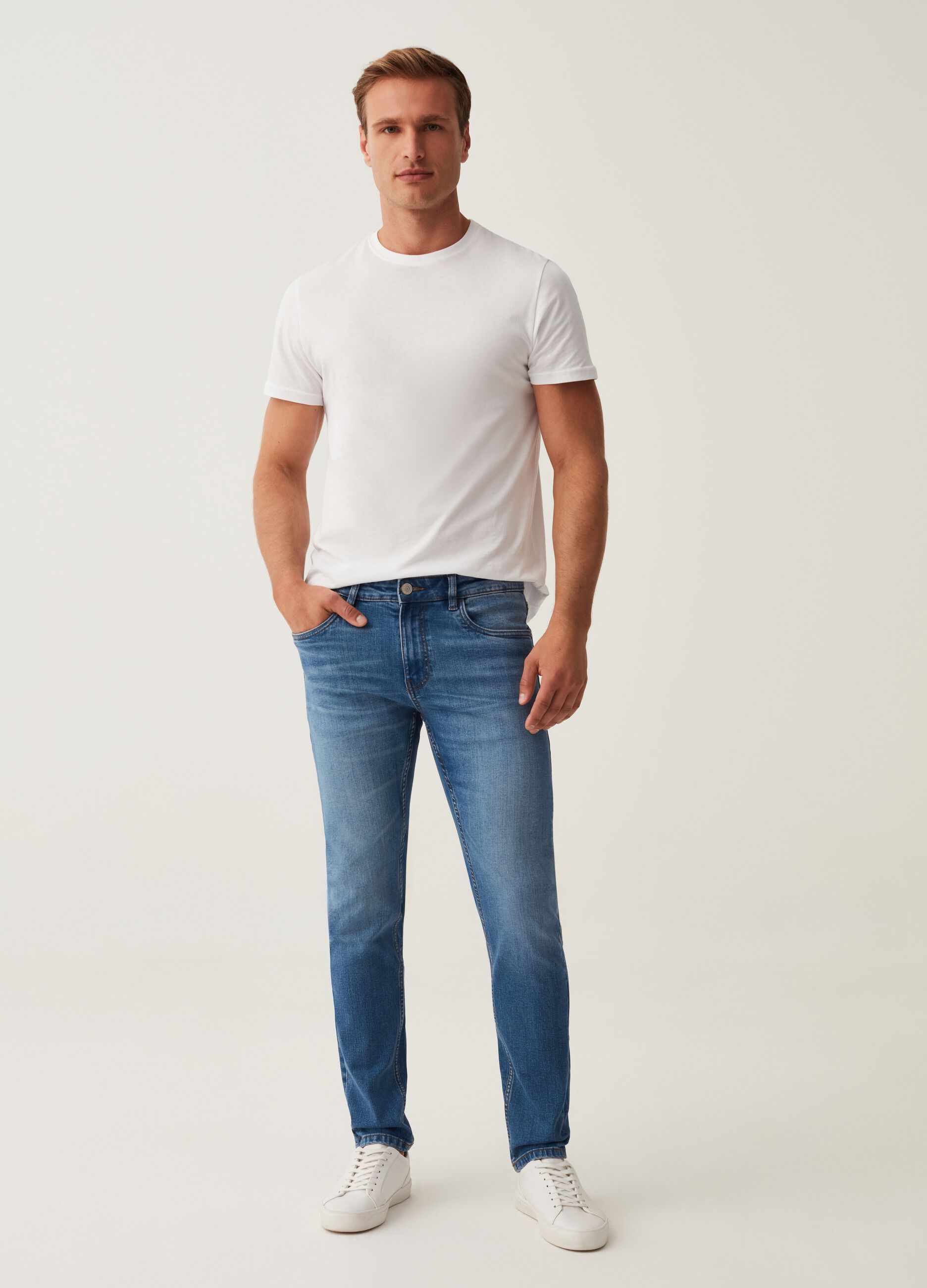 Jeans skinny fit stretch con scoloriture_0