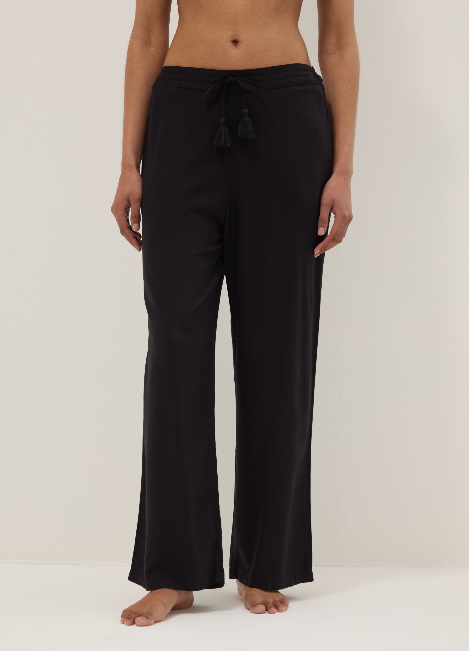 Pantaloni lunghi in pura viscosa neri