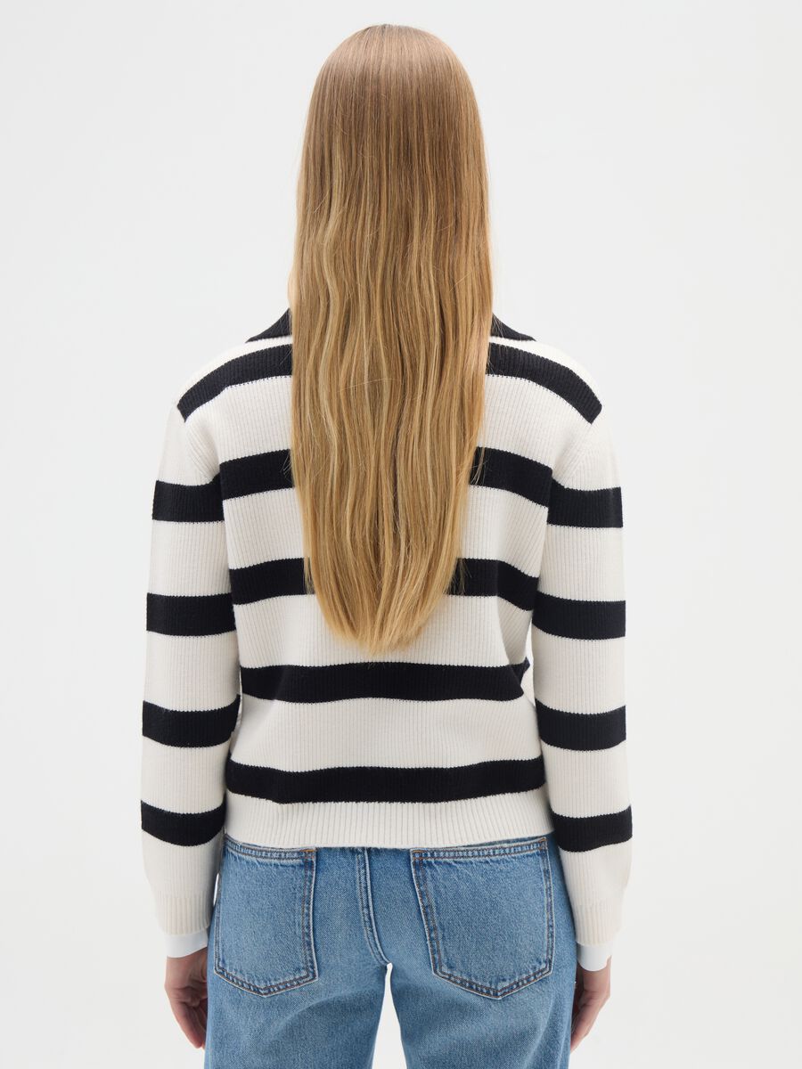White jumper with black stripes and collar_2