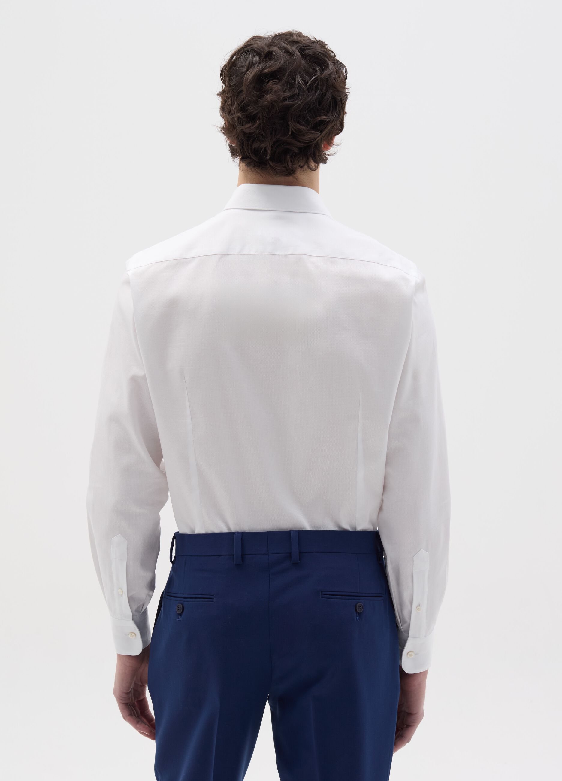 Slim-fit solid colour easy-iron shirt