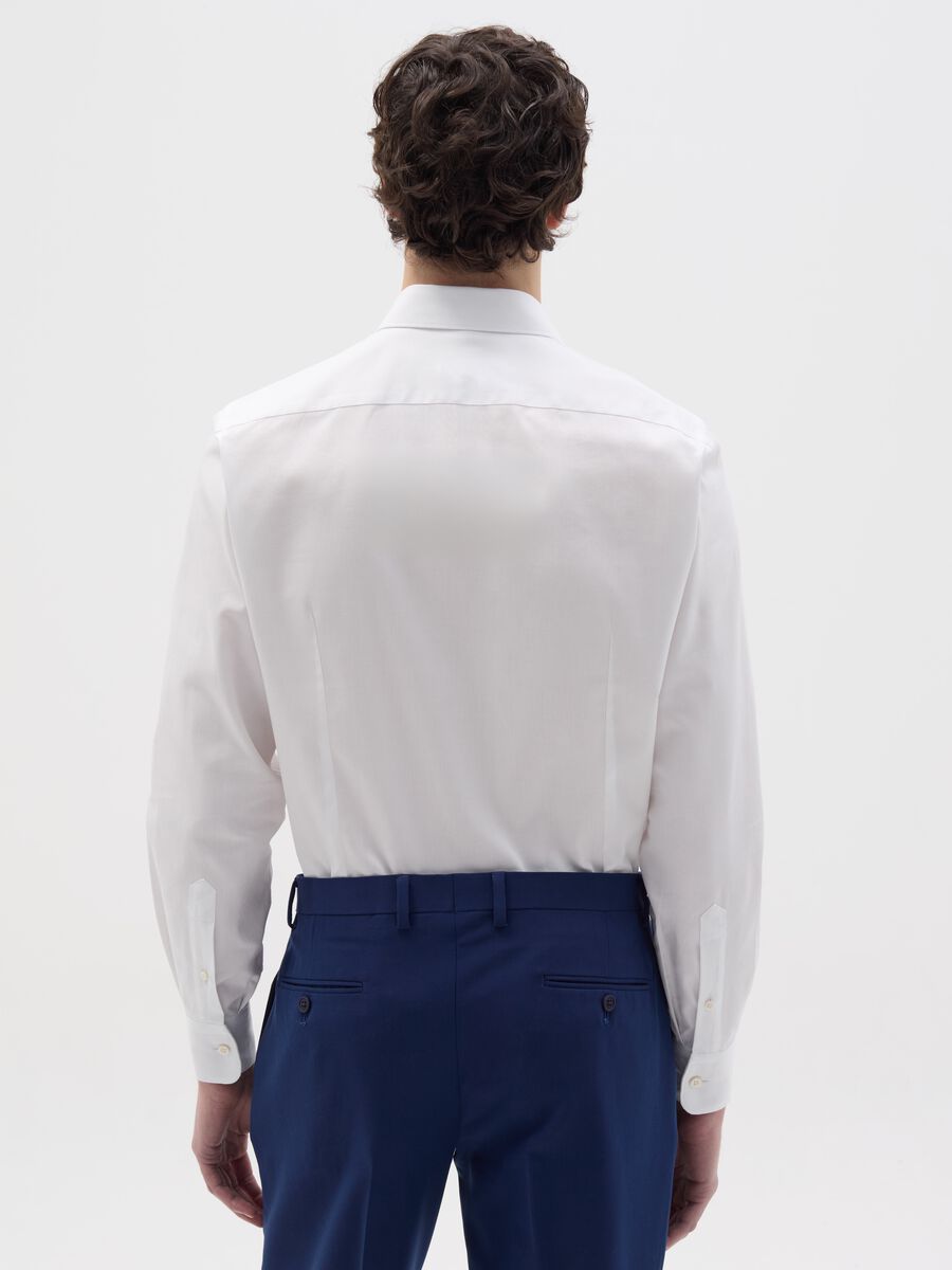 Slim-fit solid colour easy-iron shirt_3