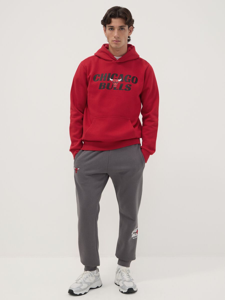 Red cotton-blend hoodie with Chicago Bulls print_2